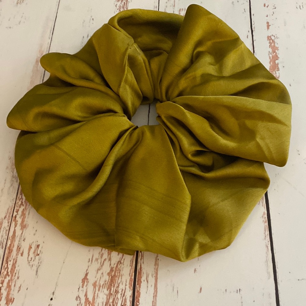 Free People hair scrunchies